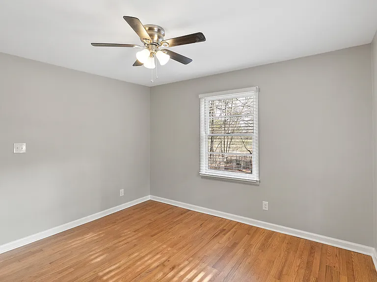 1312 Goodwin Rd — Photo 15