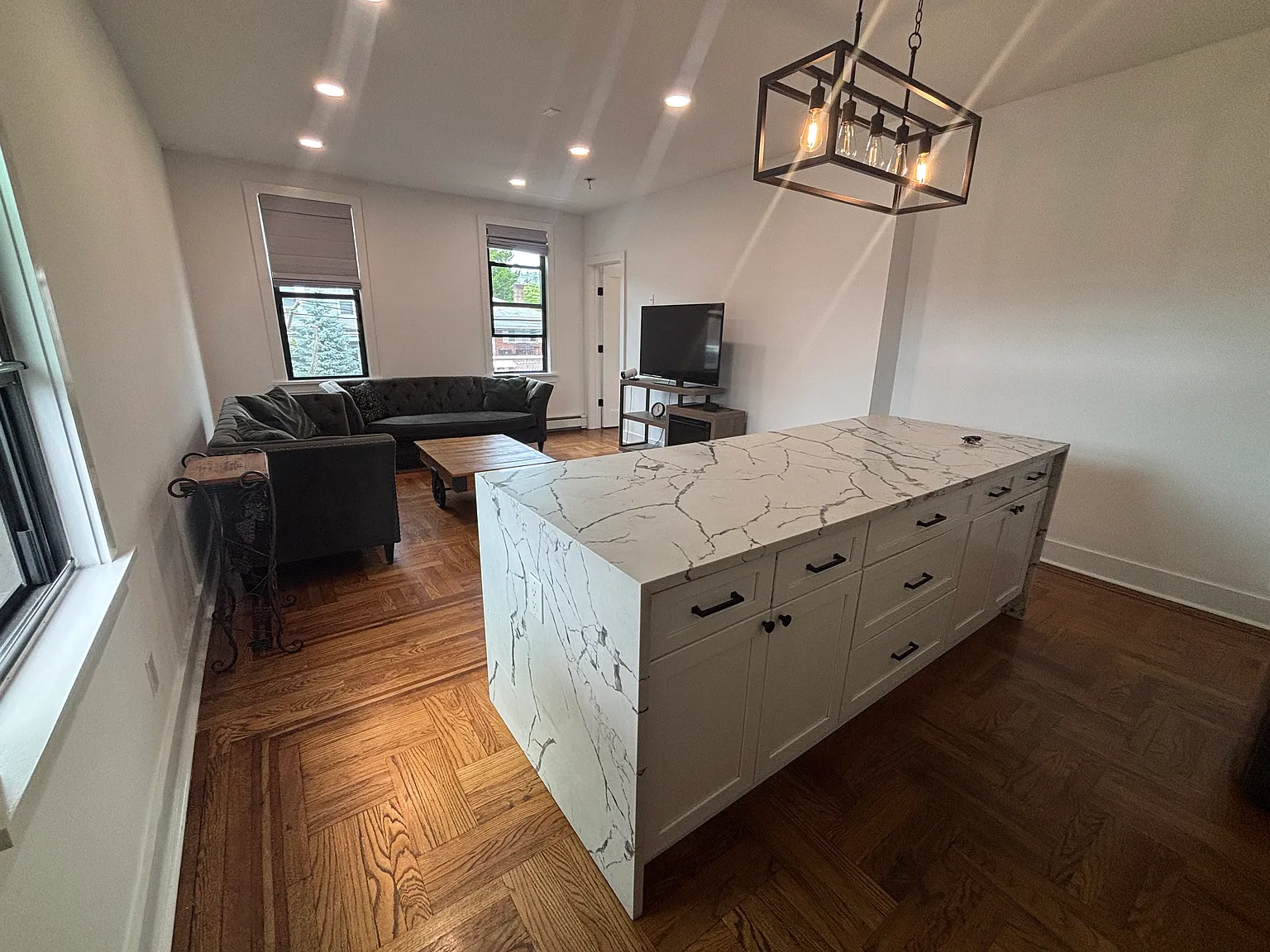 3 bed, 1.5 bath, 1200 sqft, $3,500 — Photo 3