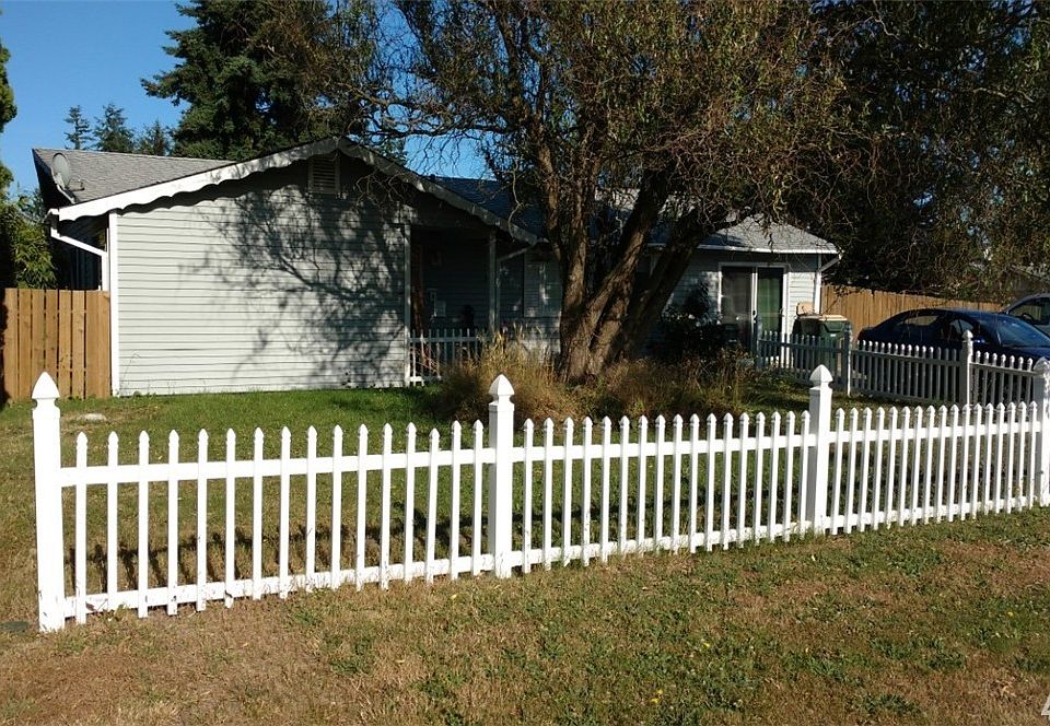 2nd image of 8401 Queets Dr NE
