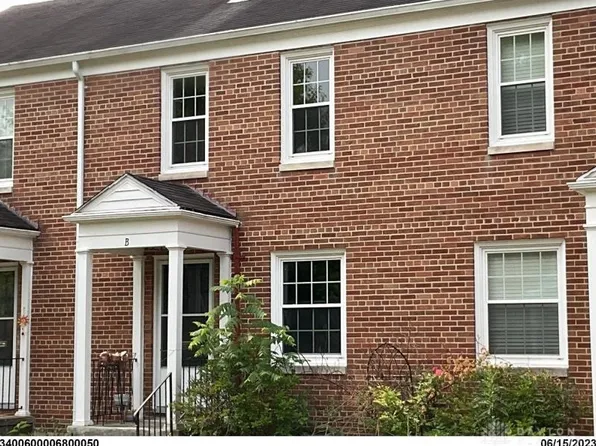 1521 N Plum St APT B, Springfield, OH 45504