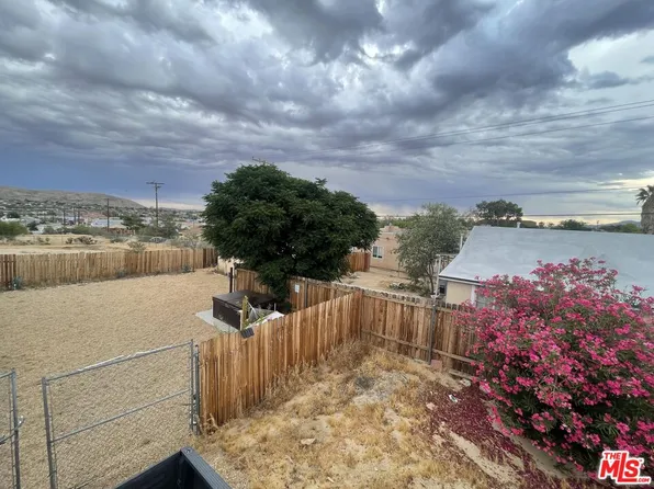 61750 Desert Air Rd, Joshua Tree, CA 92252