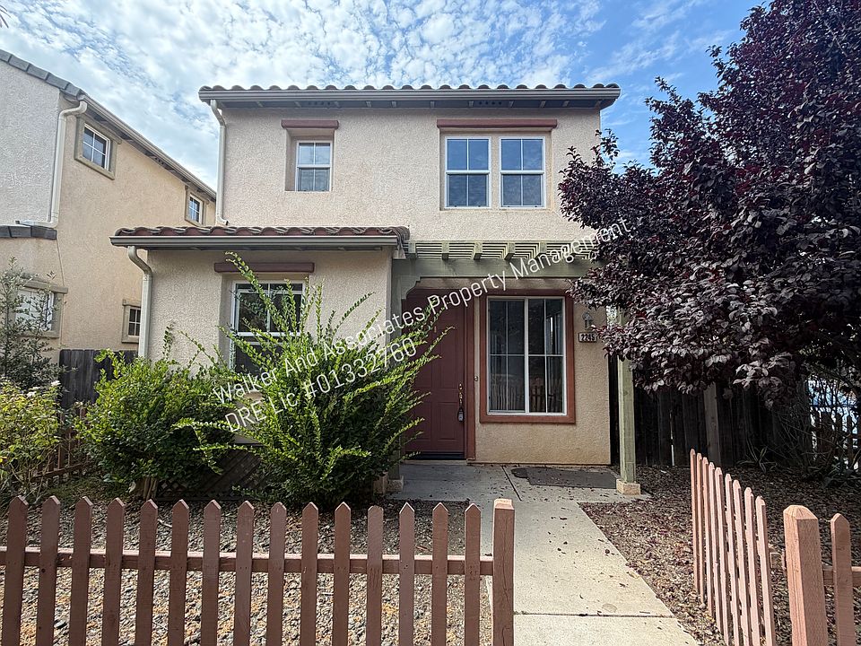 1st image of 2245 Lily Ln