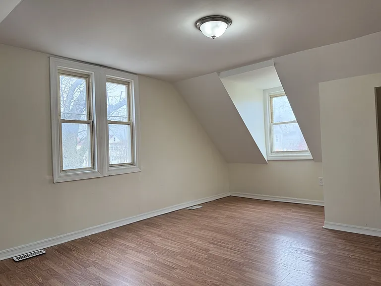 8307 S Buffalo Ave #1 — Photo 1