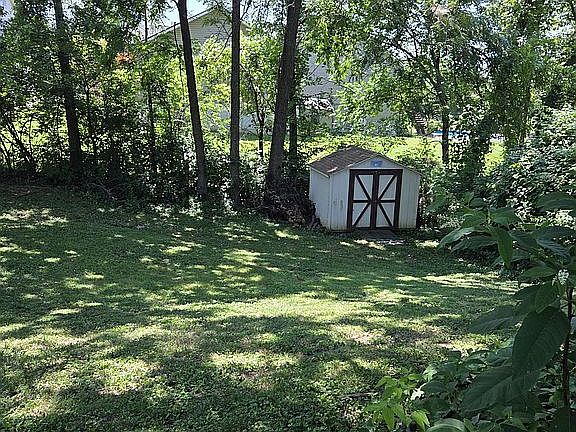 4th image of 2888 Cathedral Dr
