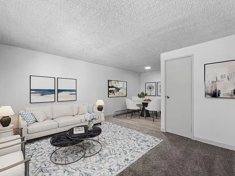 Sunstone Apartments — Photo 38
