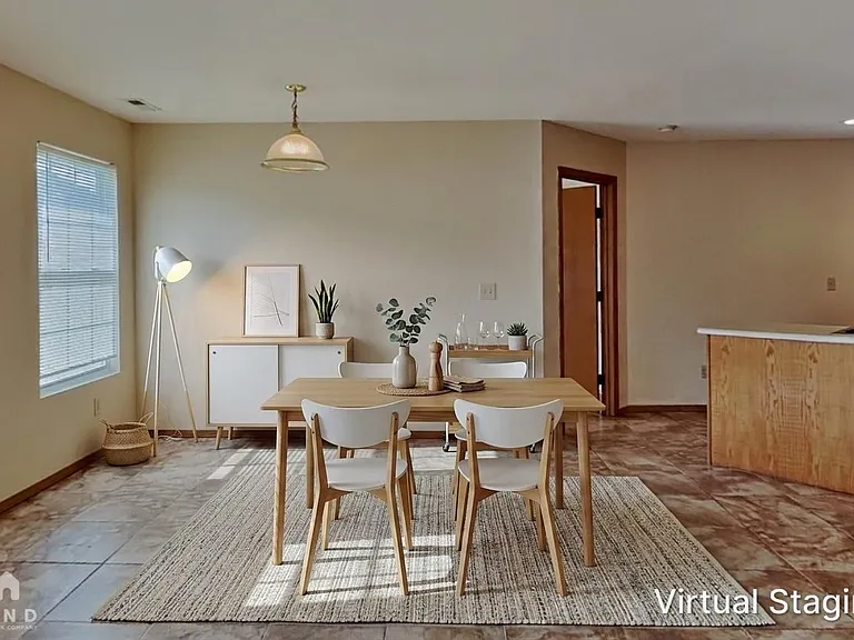 1120 S Clifton Ave — Photo 3