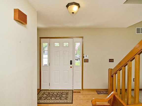 4th image of 75 Gayle Dr