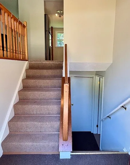 7102 Crystal Ct — Photo 2
