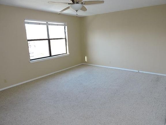 2nd image of 5032 Lahoma St #L