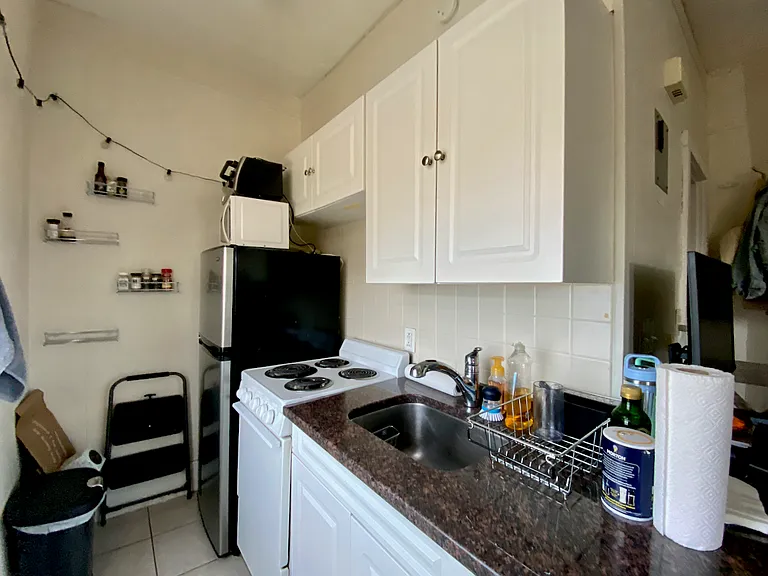 108 Myrtle St #14A — Photo 12