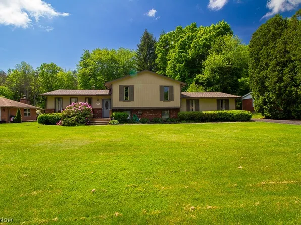 1898 Carlton Dr, Kent, OH 44240