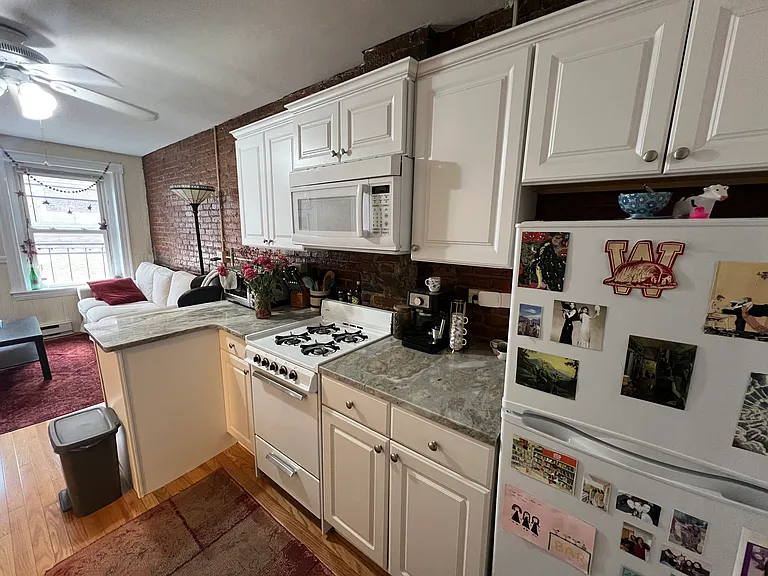 60 N Margin St #4 — Photo 3