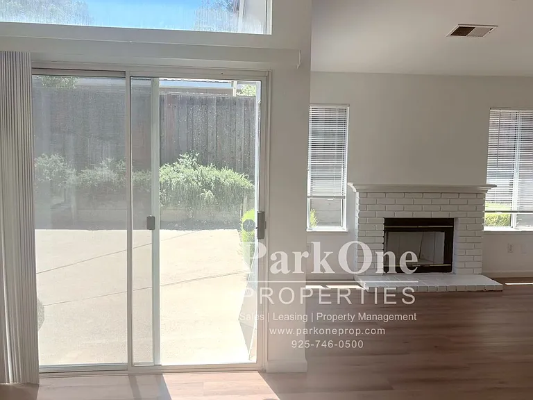 2848 Saint Joseph Dr — Photo 7