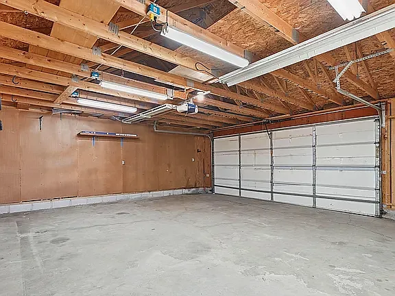 8504 Edison St NE — Photo 13
