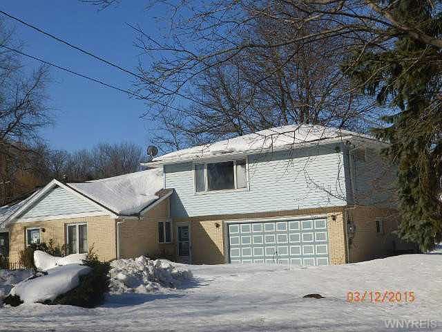 1st image of 14 Ferndale Dr