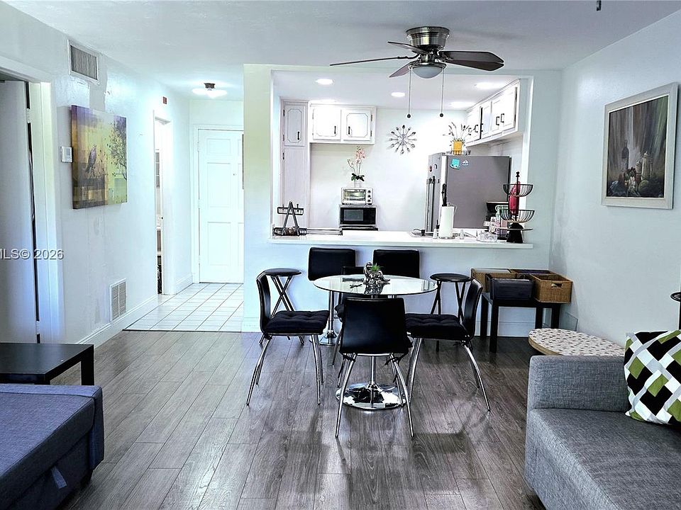 1st image of 9611 SW 77th Ave APT 305A