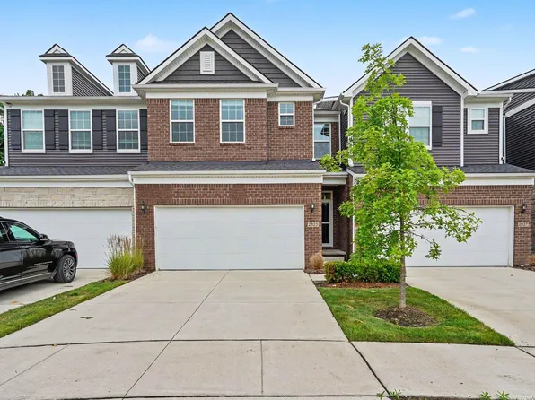 2823 Willow Ct, Ann Arbor, MI 48108