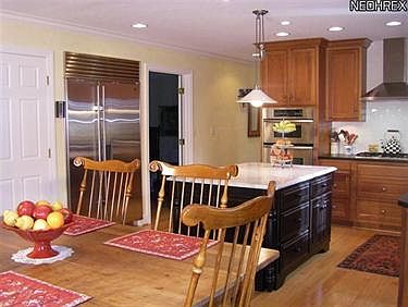 4th image of 462 Forest Ln