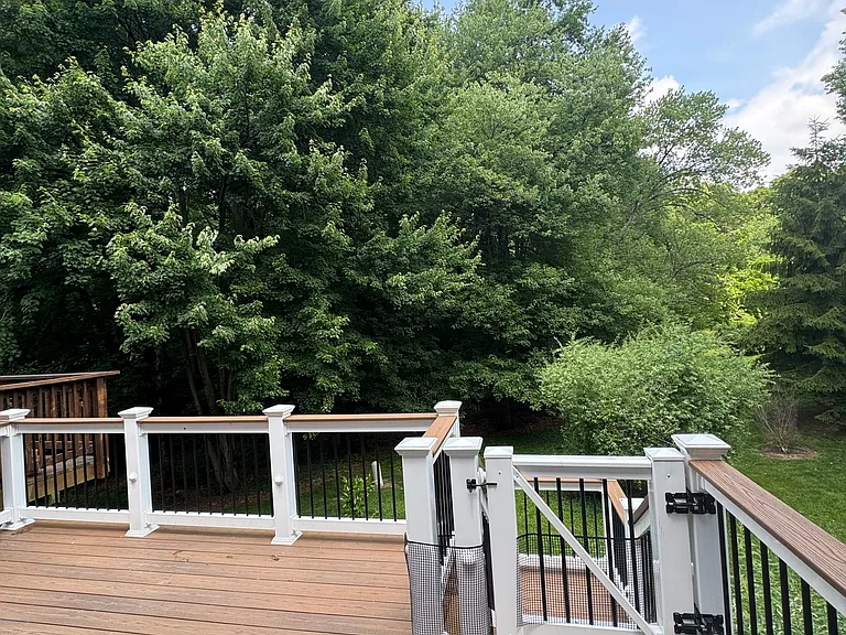 7804 Old Farm Ln — Photo 10
