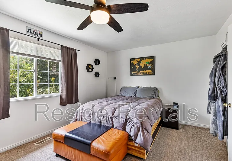 1637 Talon Dr #1 — Photo 11
