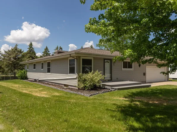 711 Reichels Cir NE, Stewartville, MN 55976