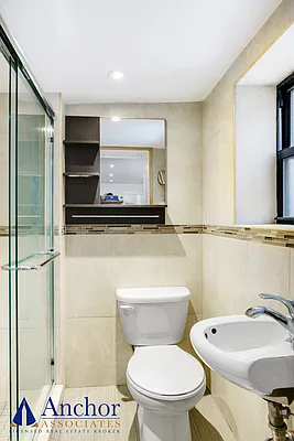 Rented by Anchor Associates | media 25