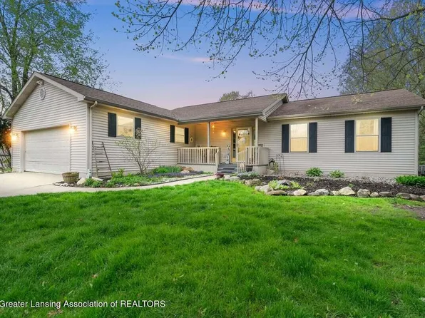 1173 Russell Lea Dr, Charlotte, MI 48813