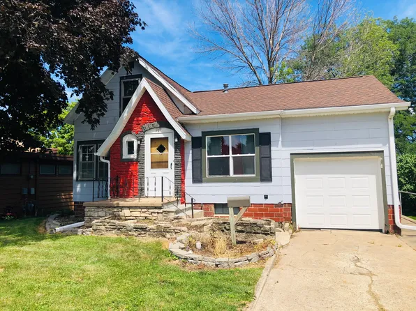 209 Main St, Reinbeck, IA 50669