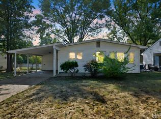9832 Guthrie Ave, Saint Louis, MO 63134