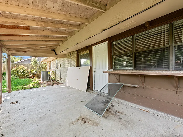 5010 Wildbriar Dr — Photo 19