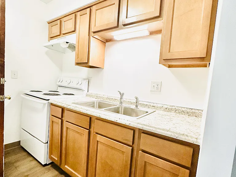 729 Buchanan Ave #1 — Photo 5
