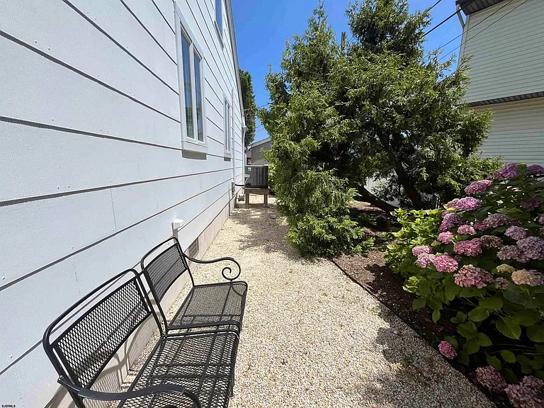 8102 Marshall Ave #8/31 — Photo 21