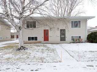 2366 20th Ave S, Fargo, ND 58103