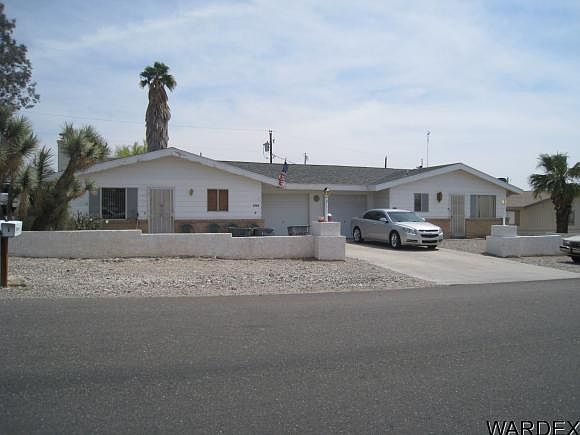 1st image of 2758 Arcadia Dr