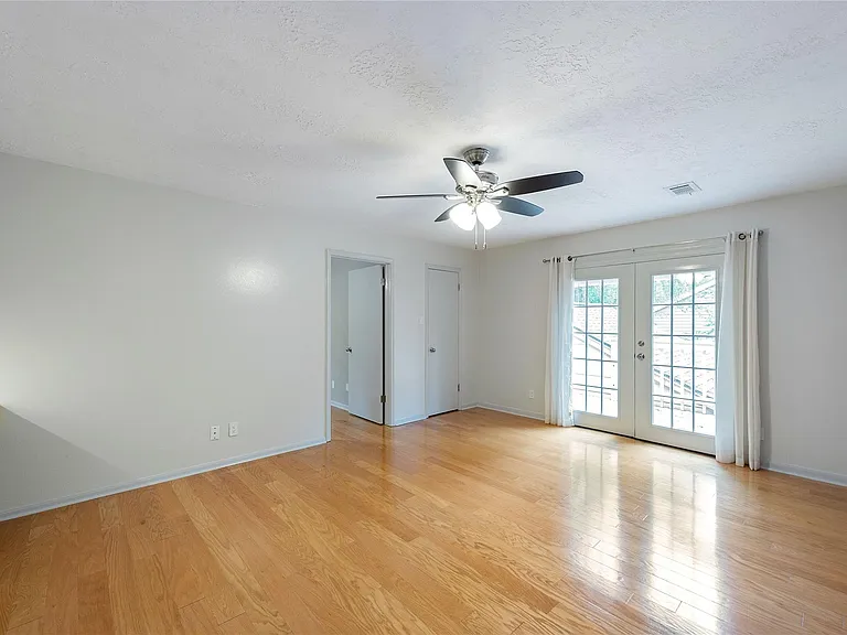 2824 S Logrun Cir — Photo 31