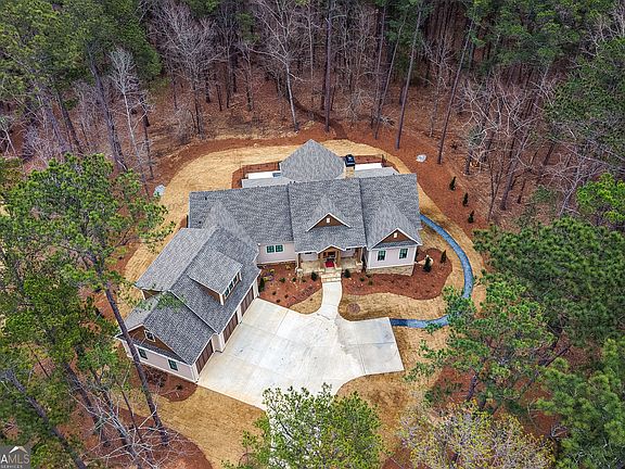 3rd image of 1040 Parrotts Cove Rd