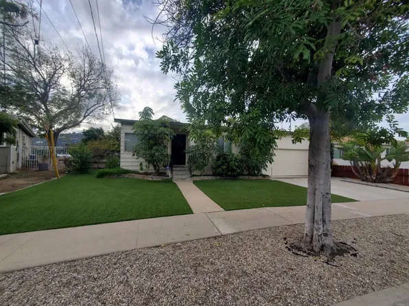 9555 Lakeview Dr, La Mesa, CA 91942