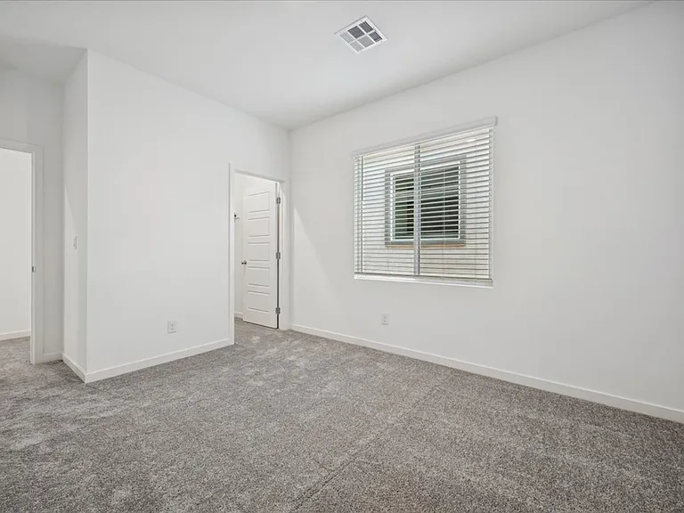 311 Mount Tyndall St — Photo 42