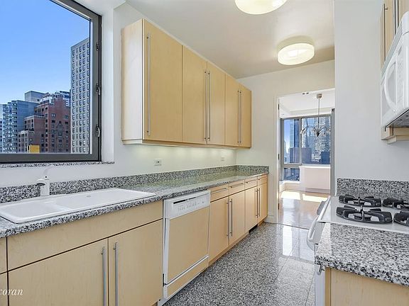 3rd image of 2 Columbus Ave APT 17B
