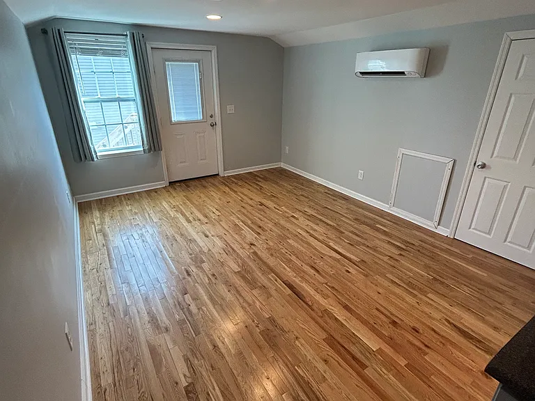 519 Snyder Ave #B — Photo 11