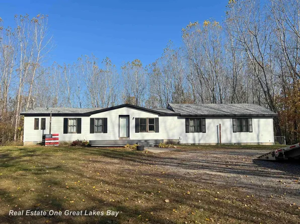 875 S Iva Rd, Hemlock, MI 48626