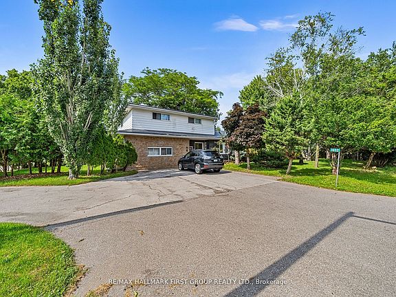 2nd image of 1652 Taunton Rd