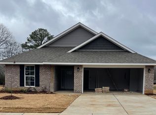 6103 Eagle Point Cir SE, Owens Cross Roads, AL 35763