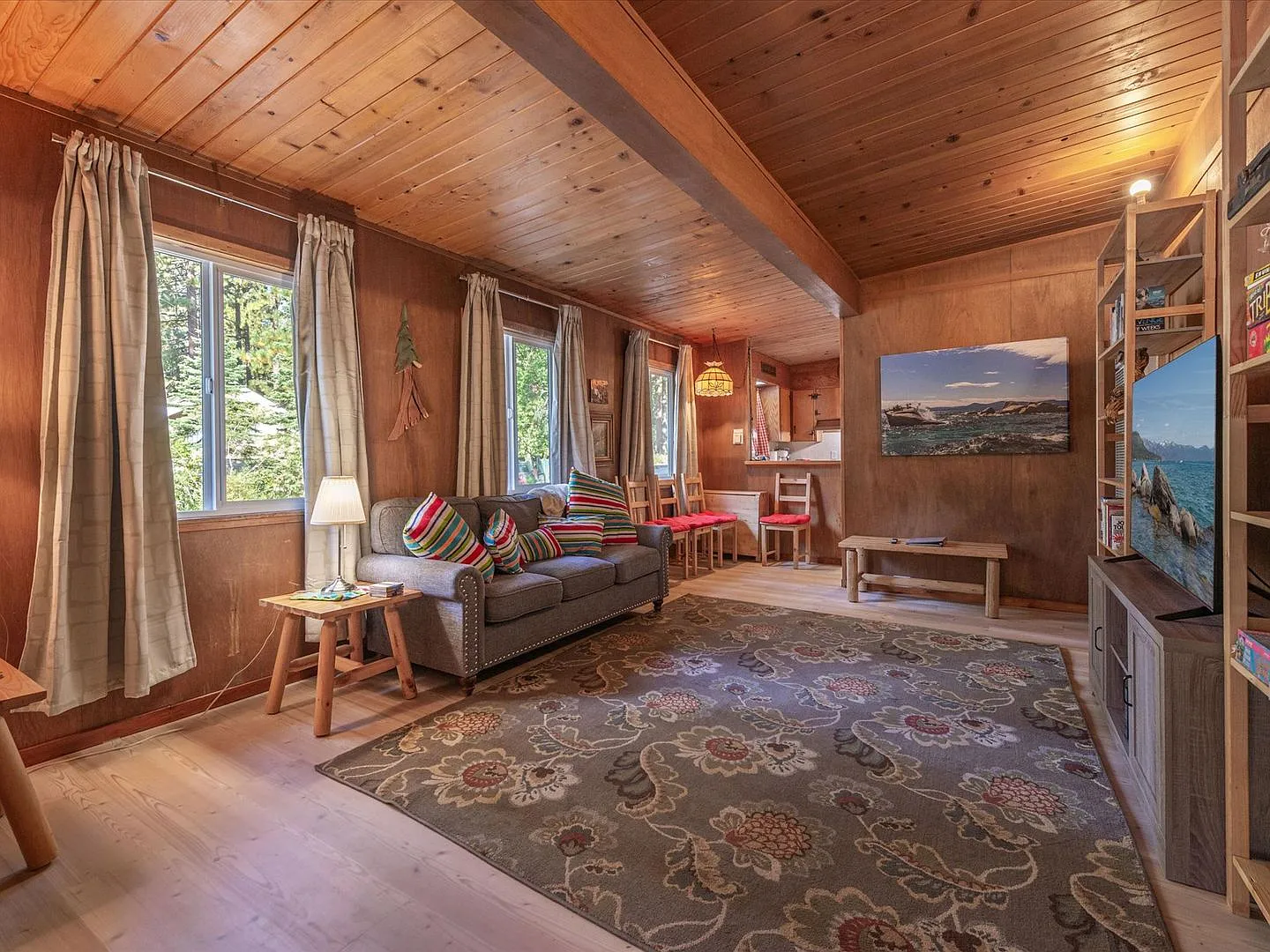 Ski Lease: Economical Cabin Close To Bus Line, Shops & Beach! — Photo 2