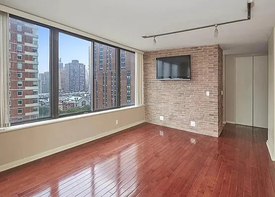 Rented by Compass | media 2