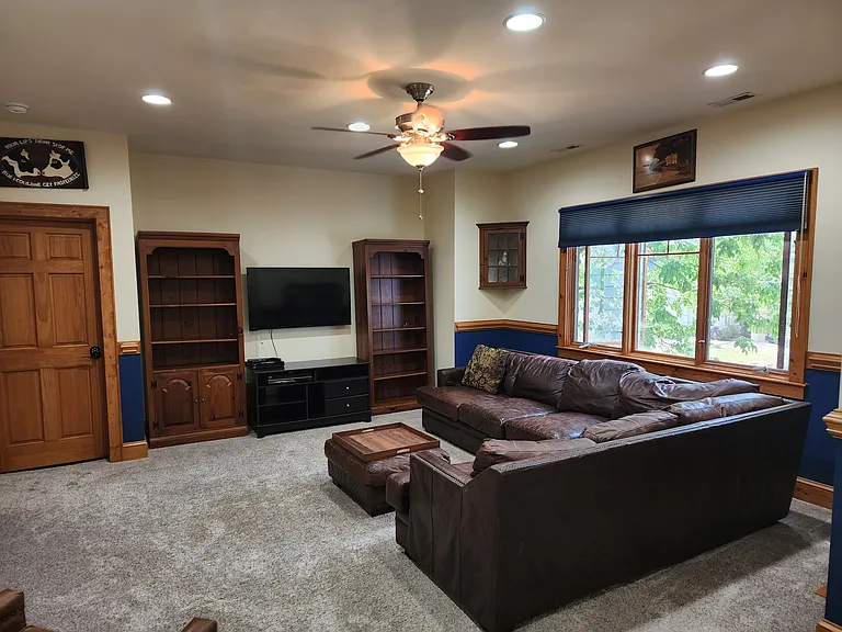 16946 Belle Isle Dr — Photo 21