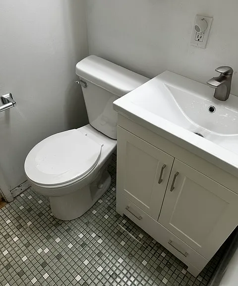 1818 Parkdale Dr — Photo 9