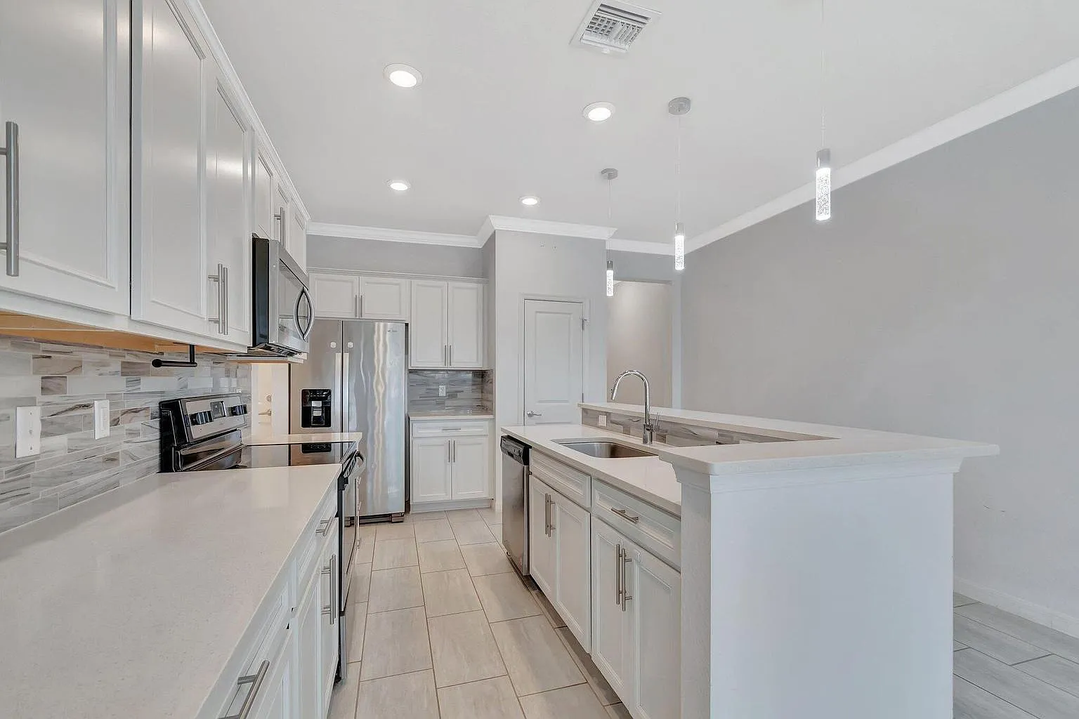 3 bed, 1655 sqft, $2,800 — Photo 3