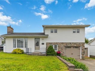 45 Bolton St, Moncton, NB E1E2H5