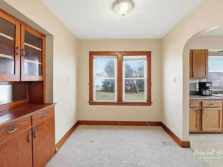 905 N Everett St — Photo 4
